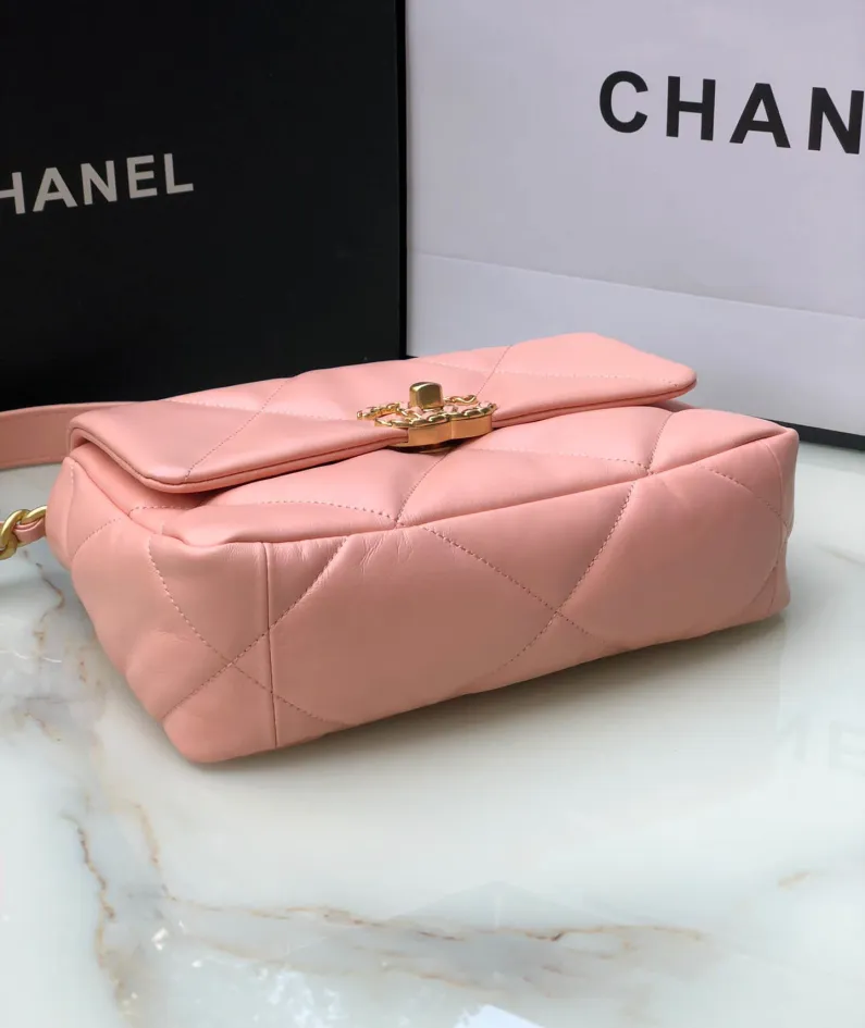 Chanel Model: S1160 Size: 26cm