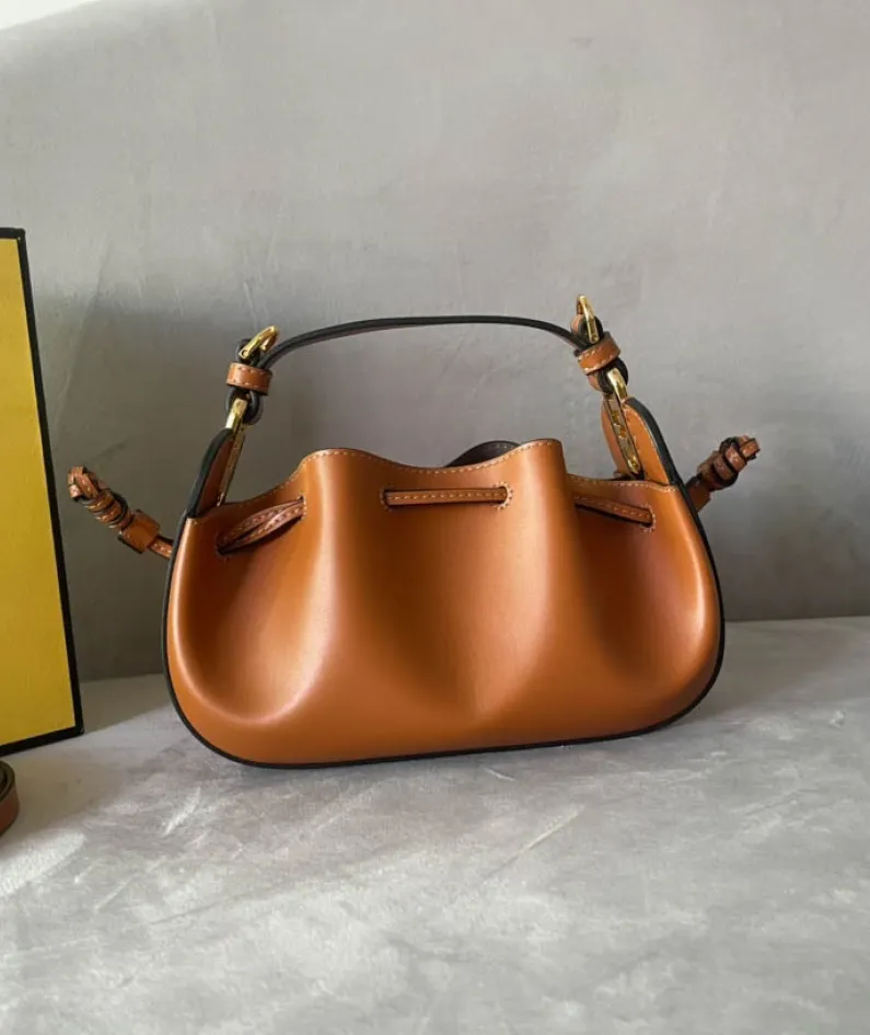 Size 21.5*17*14cm