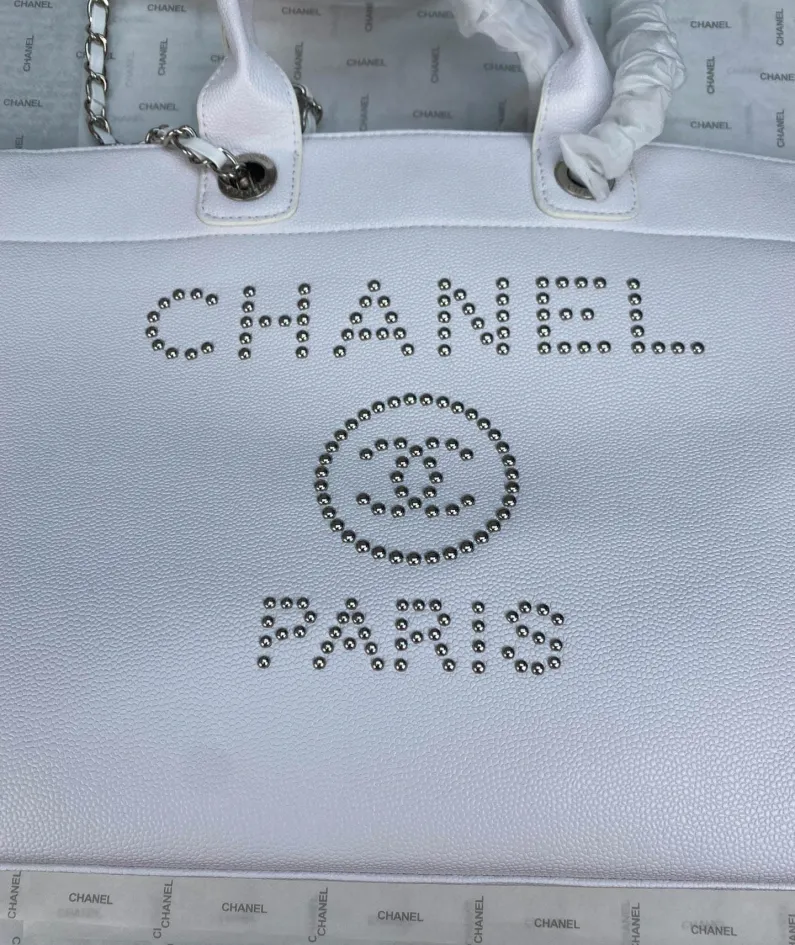 Chanel Size: 42/30/12 Style: 8816