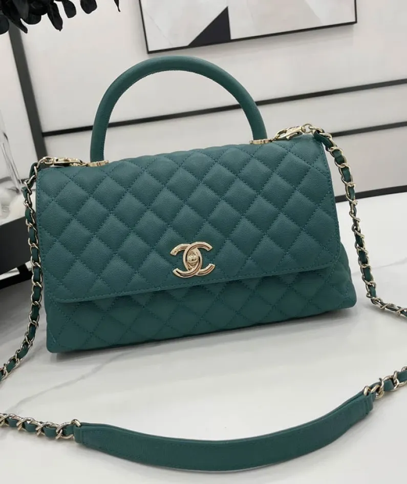Chanel Size: 19cm/23cm/28cm Model Number: AS2215/92990/92991
