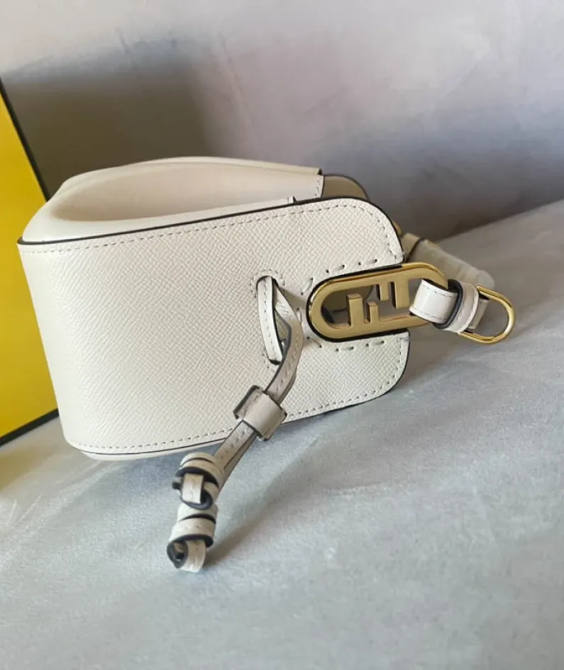 Size21.5*17*14cm