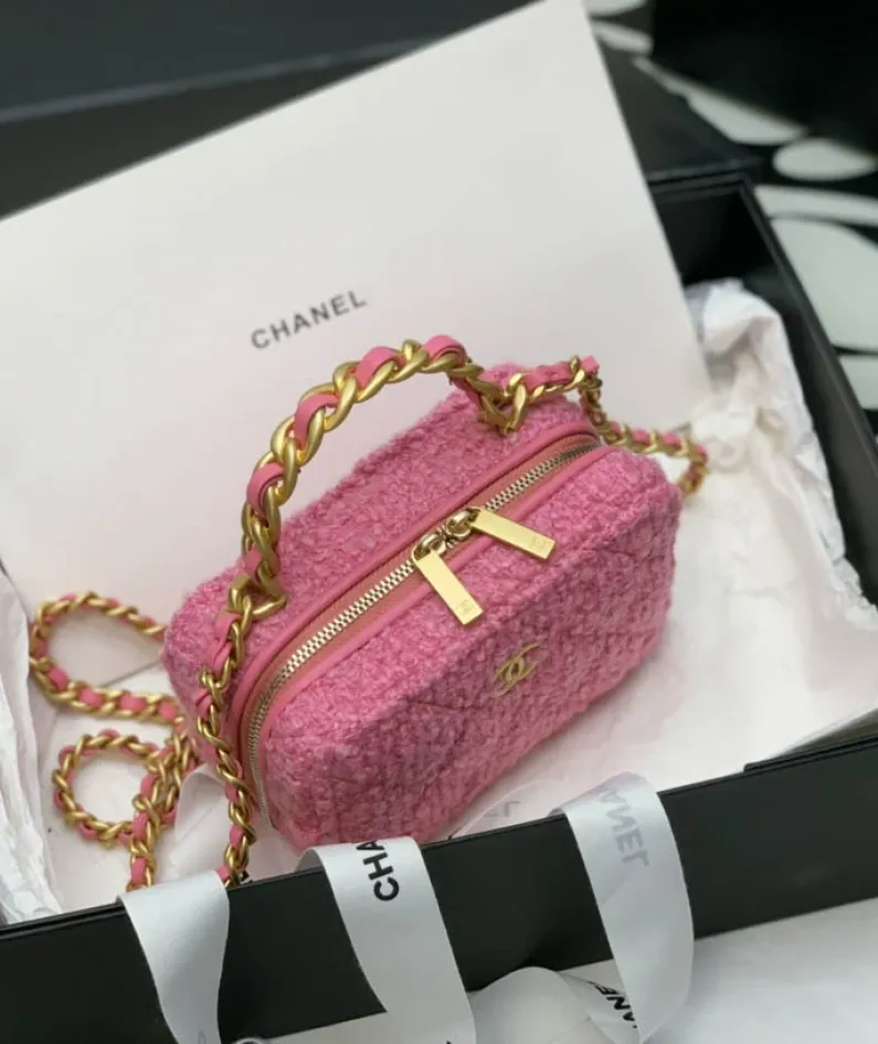 Cosmetic Bag Size: 2874