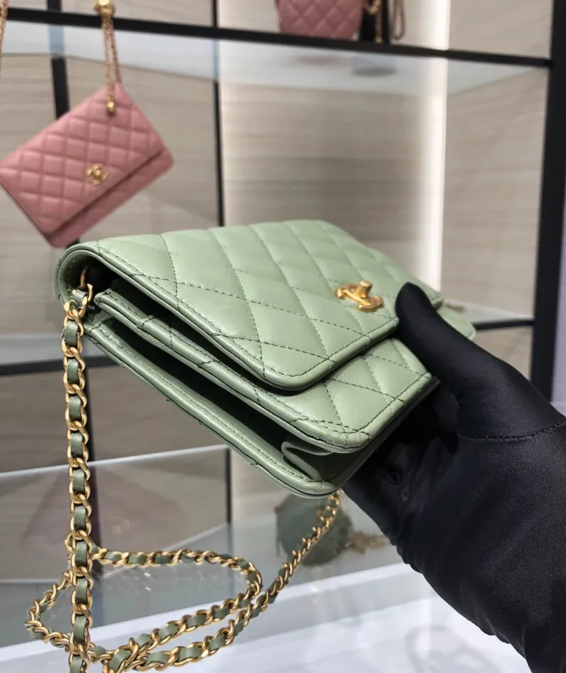 Metal Ball Underarm Bag Size 19 Model Number: AP1450Y8680