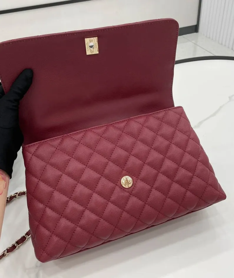 Chanel Size: 19cm/23cm/28cm Model Number: AS2215/92990/92991