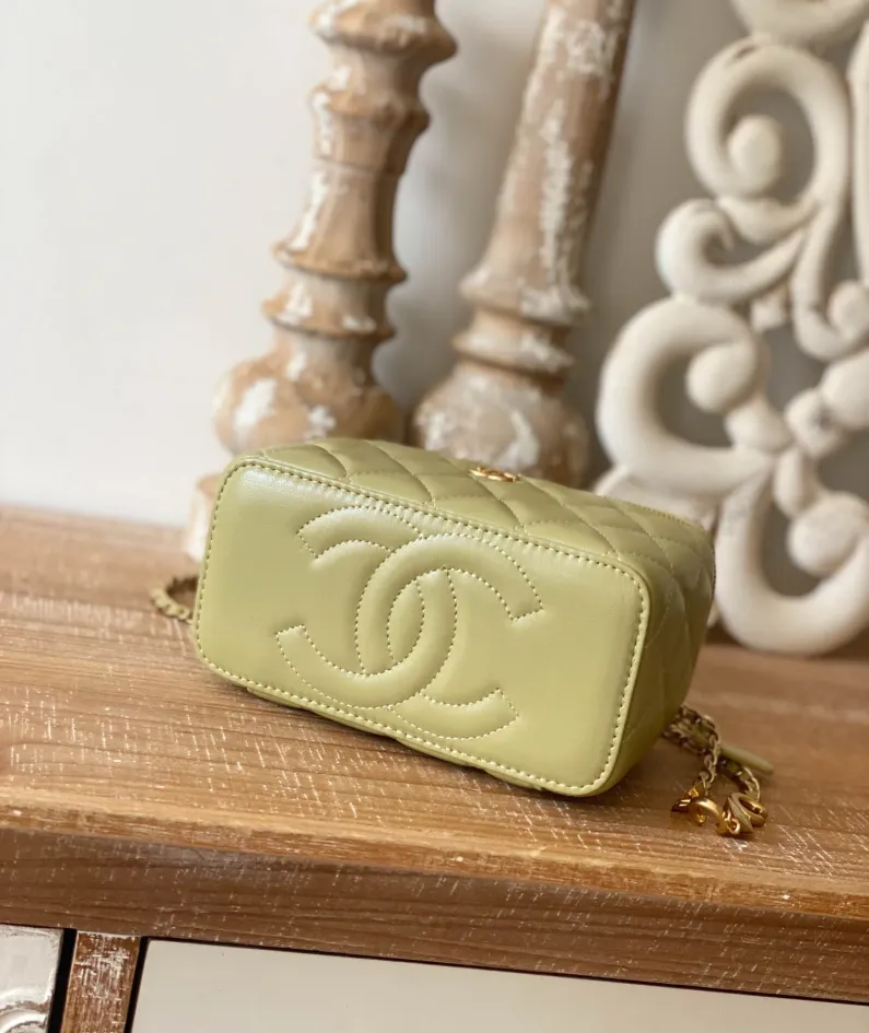 Chanel Size: 16.5cm Style Number: 81226