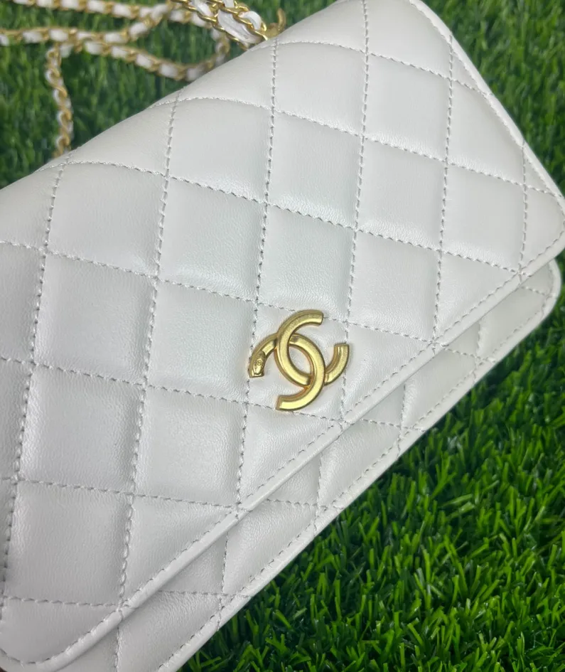 Chanel Stewardess Bag Size: 19cm Style: AP3009