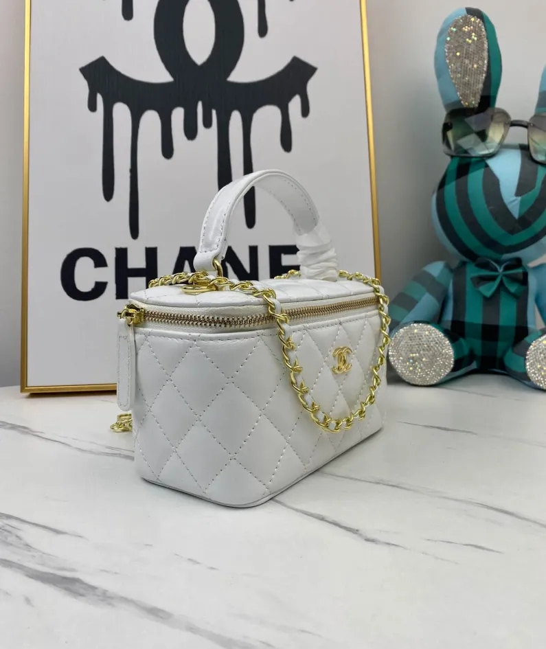 Chanel Small Square Bag Model: 8828 Size: 18/10/9
