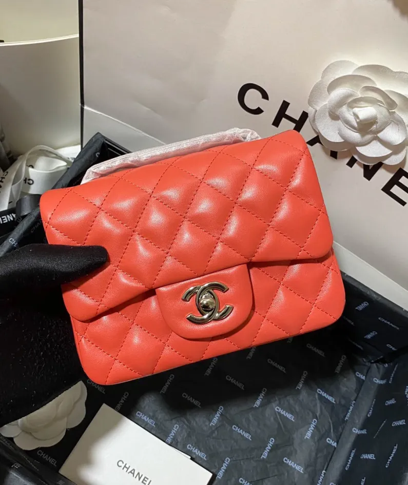 Lambskin Model: 1115 Size: 17cm