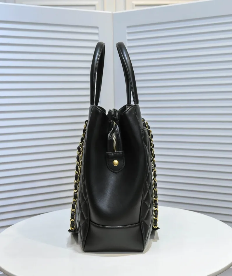 chanel size: 42*32*12