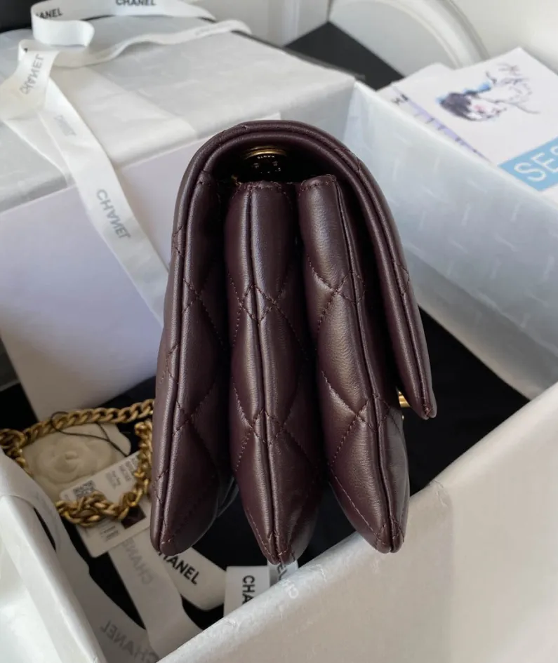 Lambskin Size: 16*25*10cm