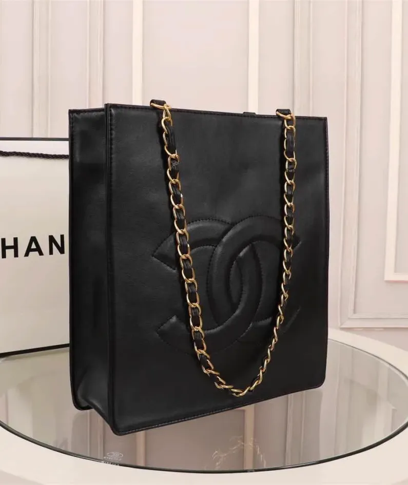 Chanel size 22*29*6