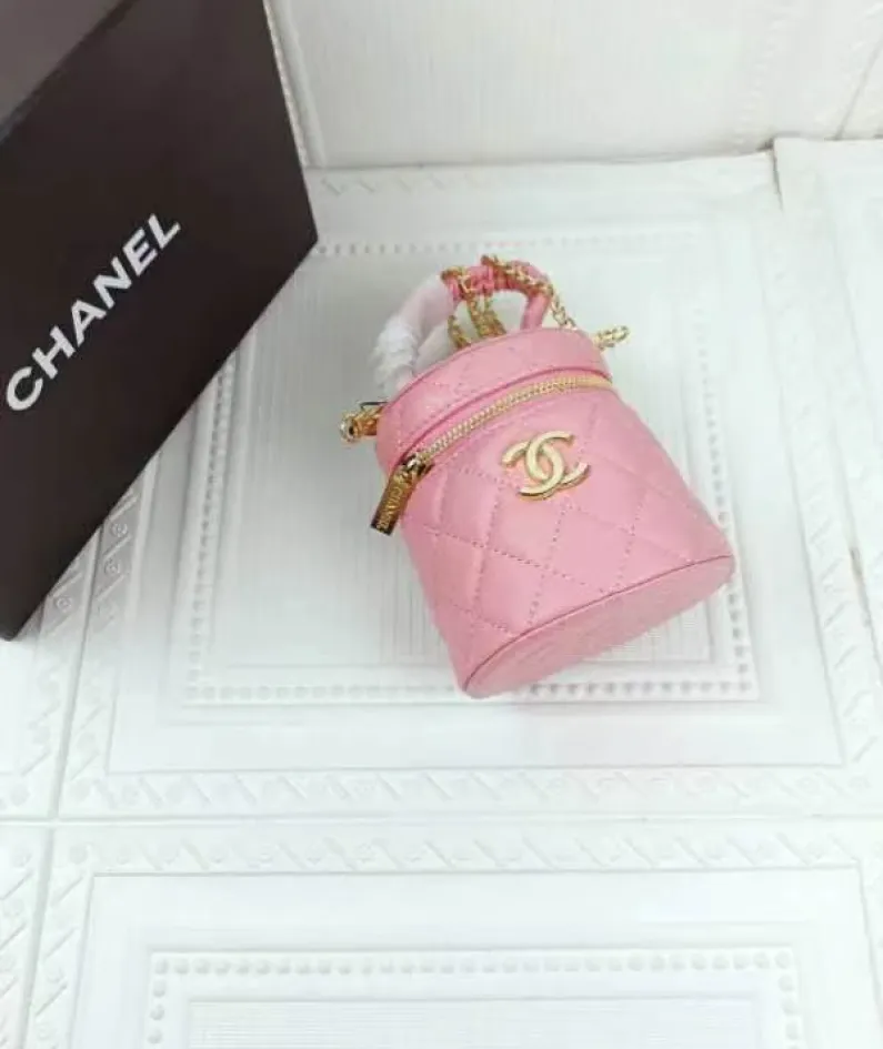Chanel Vintage Cosmetic Bag Size: 12x11cm, Style: 212
