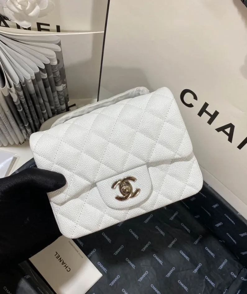 Lambskin Model: 1115 Size: 17cm