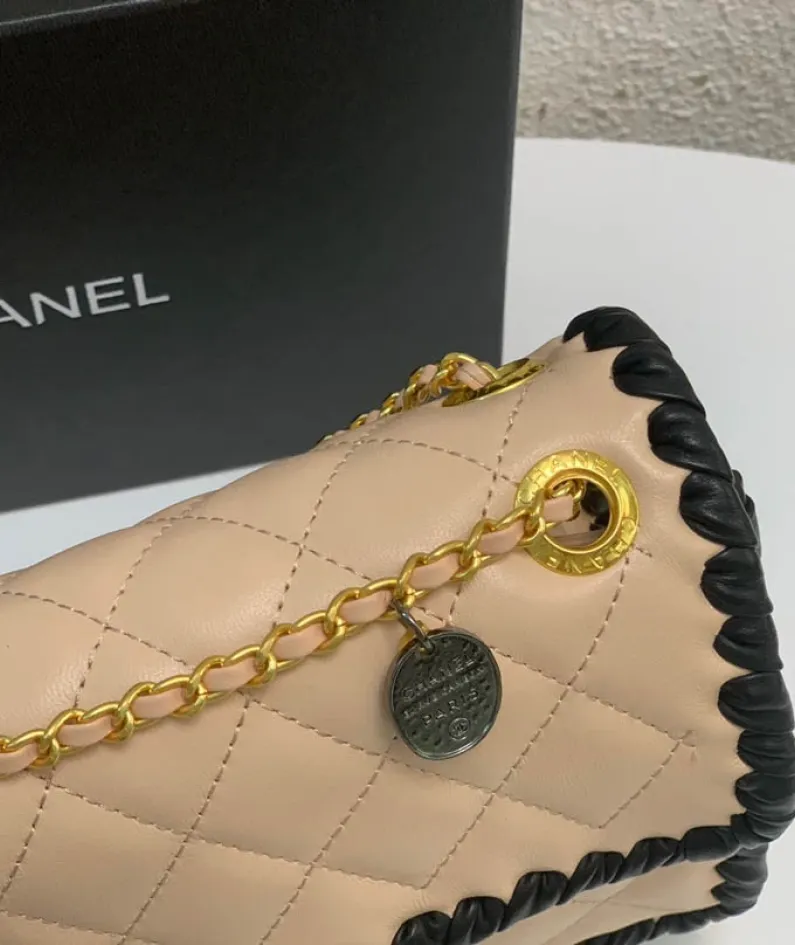 Lambskin Size: 24cm