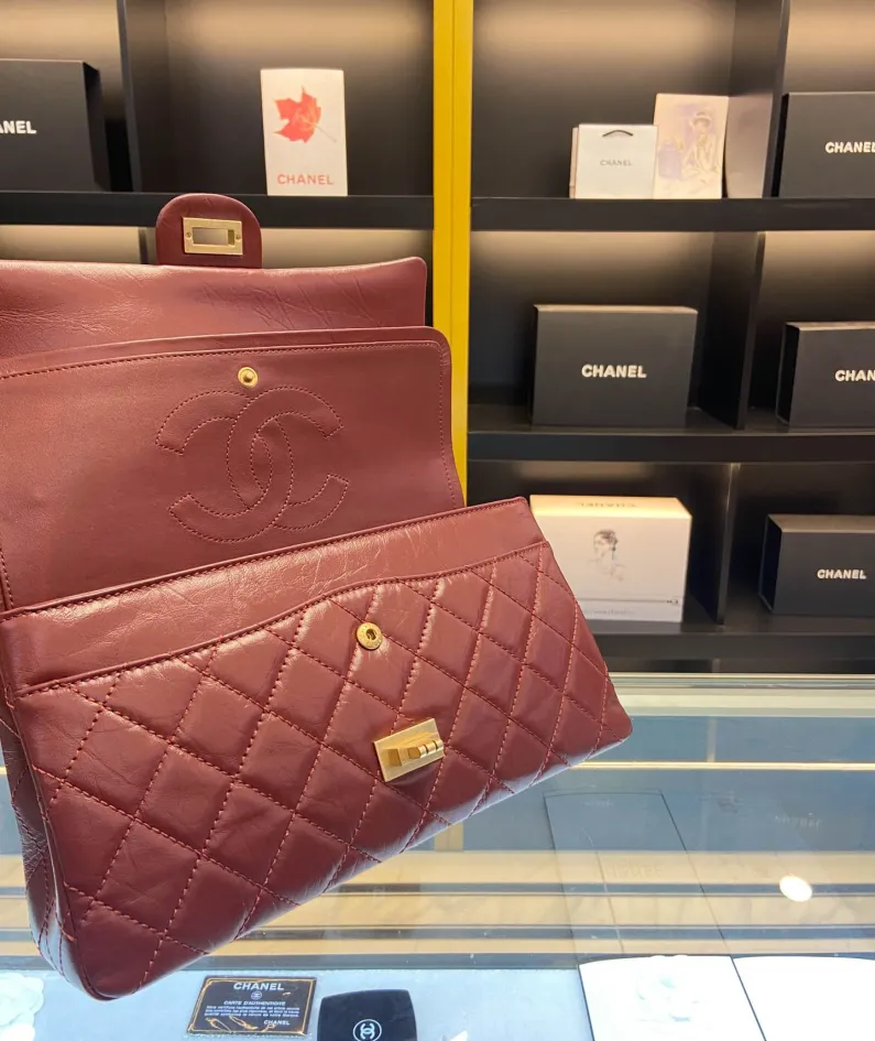 CHANEL Size: 24cm Ident No.: 037586