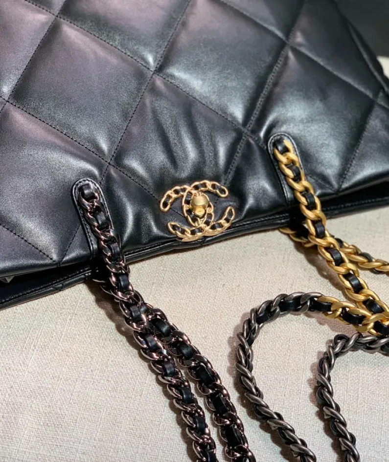 Lambskin Model: AS3519 Size: 30*37*10cm