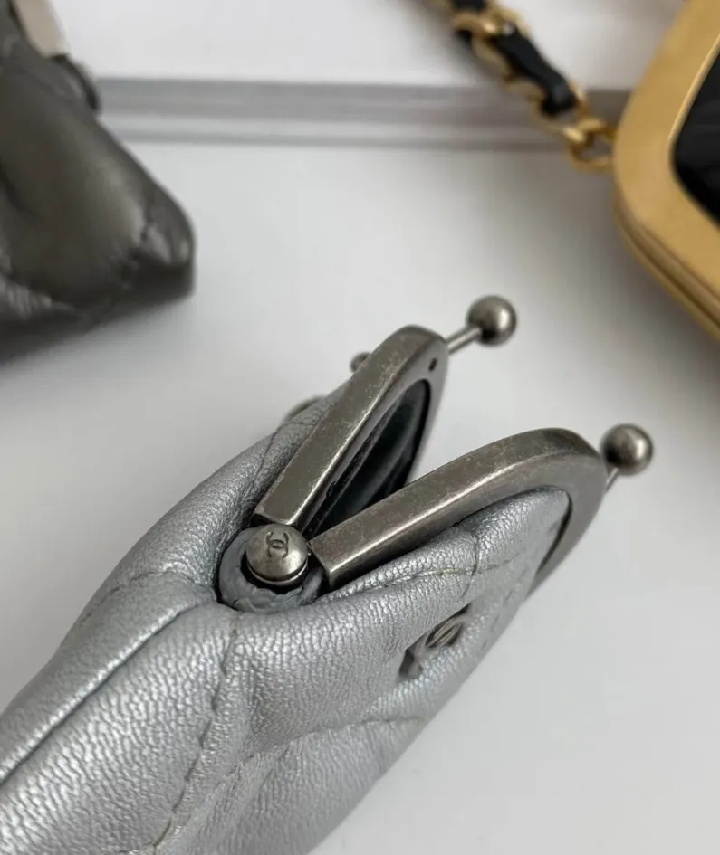 Chanel size; 10.5*11*2cm Model: AS2825