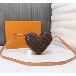 Louis Vuitton Model: 45149 Size: 22x20x6cm