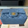 Light Silver Metal Bag Size: 17cm Ident No.: 01115