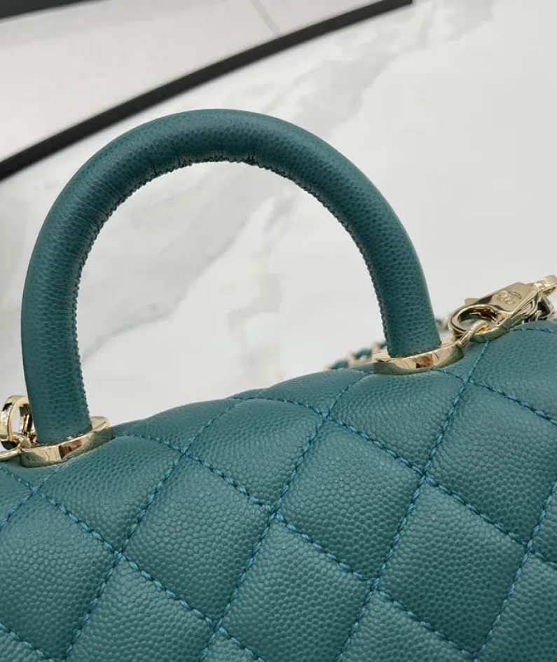 Chanel Size: 19cm/23cm/28cm Model Number: AS2215/92990/92991