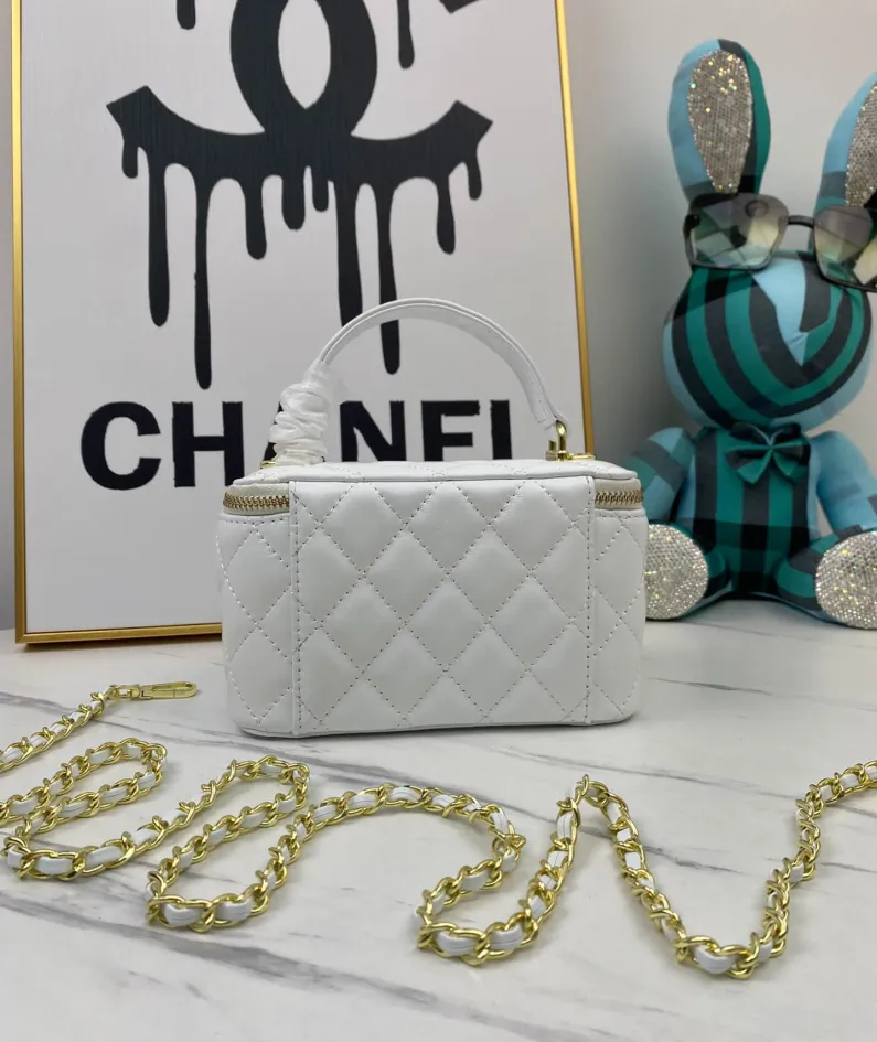 Chanel Small Square Bag Model: 8828 Size: 18/10/9