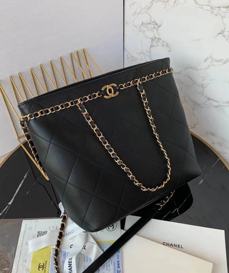 CHANEL Size: 28*26*14CM