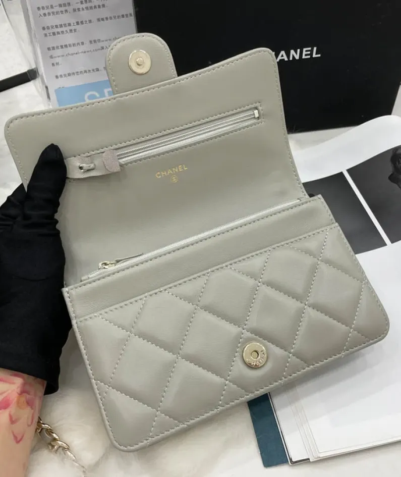 Handbag Size: 19cm Model Number: AP2377/B07302