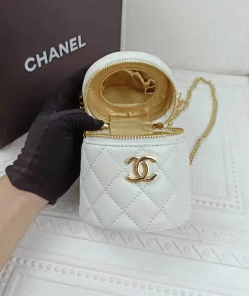 Chanel Vintage Cosmetic Bag Size: 12x11cm, Style: 212