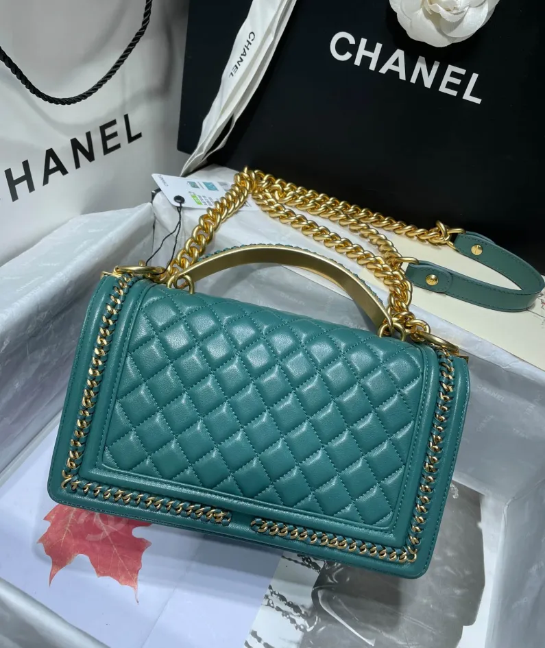 CHANEL Wrist Bag Model: 67086-1 Size: 25