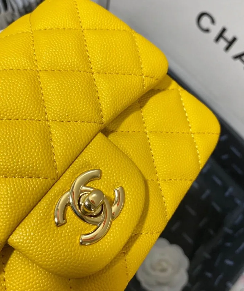 Lambskin Model: 1115 Size: 17cm