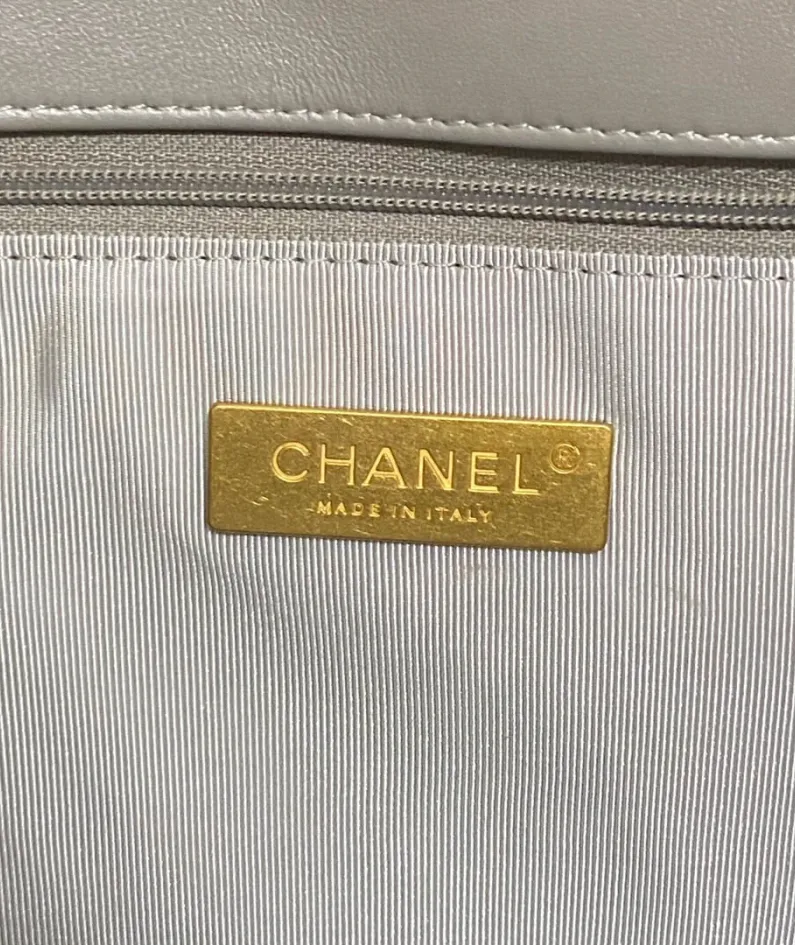 Chanel Style: AS3660 Size: 264010cm
