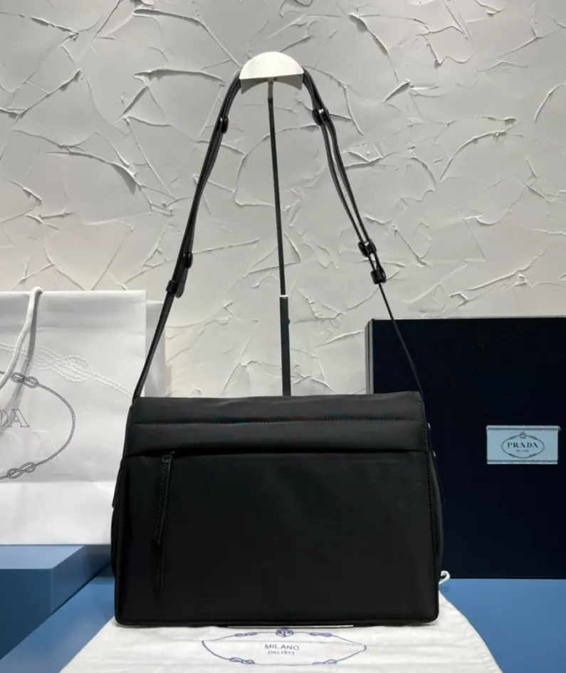 Prada Messenger Bag Size:30x21.5cm 1BD255