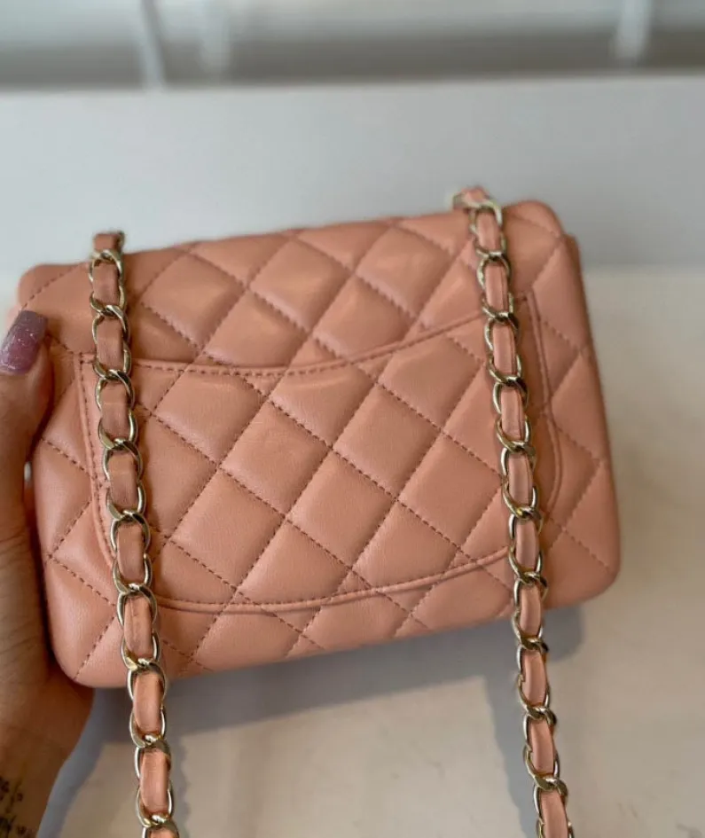 classic flap lambskin light gold buckle classic flap size:17cm