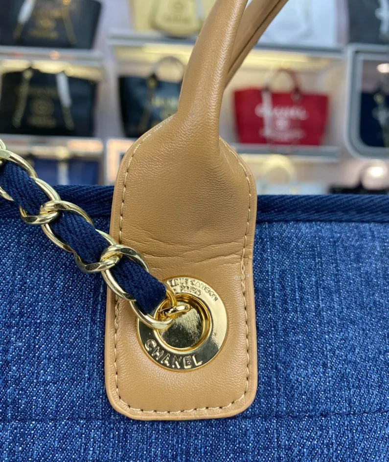 Chanel Size: 38*30*21cm Style: 8824