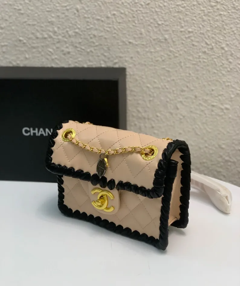Lambskin Size: 19cm