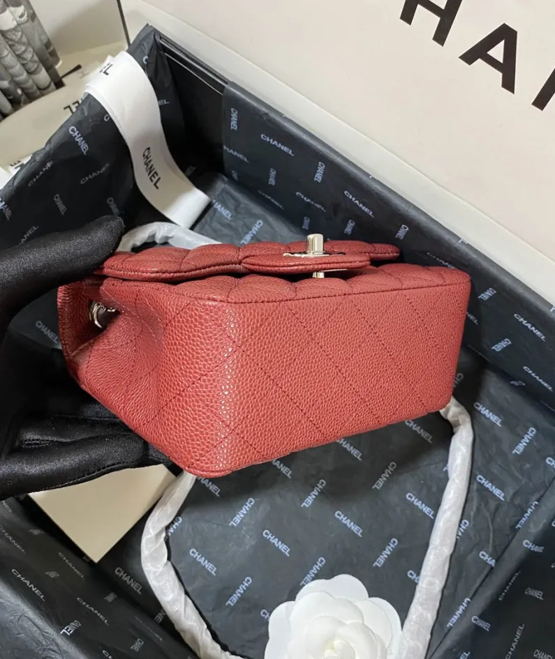 Lambskin Model: 1115 Size: 17cm