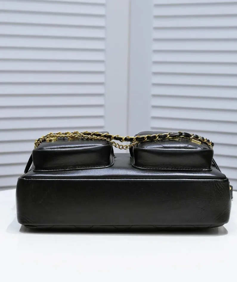 Cowhide size: 27X14.5X9cm