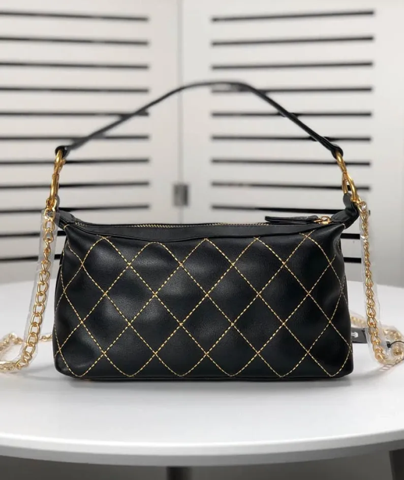 Chanel Style: 215# Size: 26.14.9