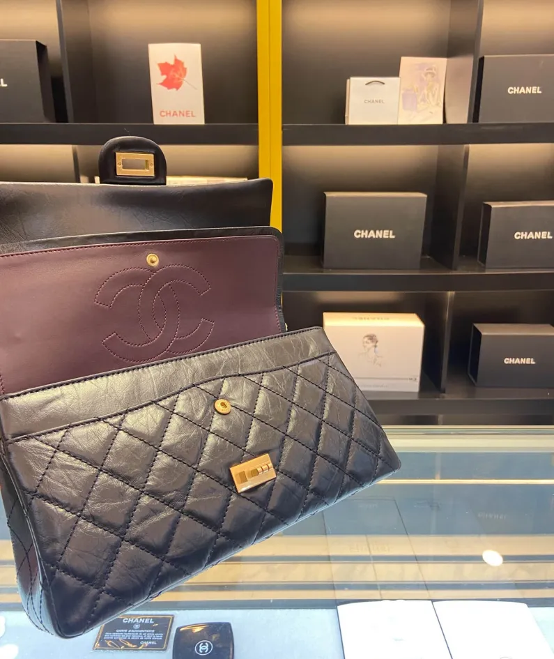 CHANEL Size: 24cm Ident No.: 037586
