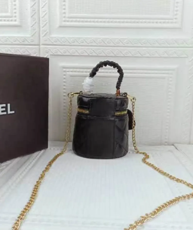Chanel Vintage Cosmetic Bag Size: 12x11cm, Style: 212