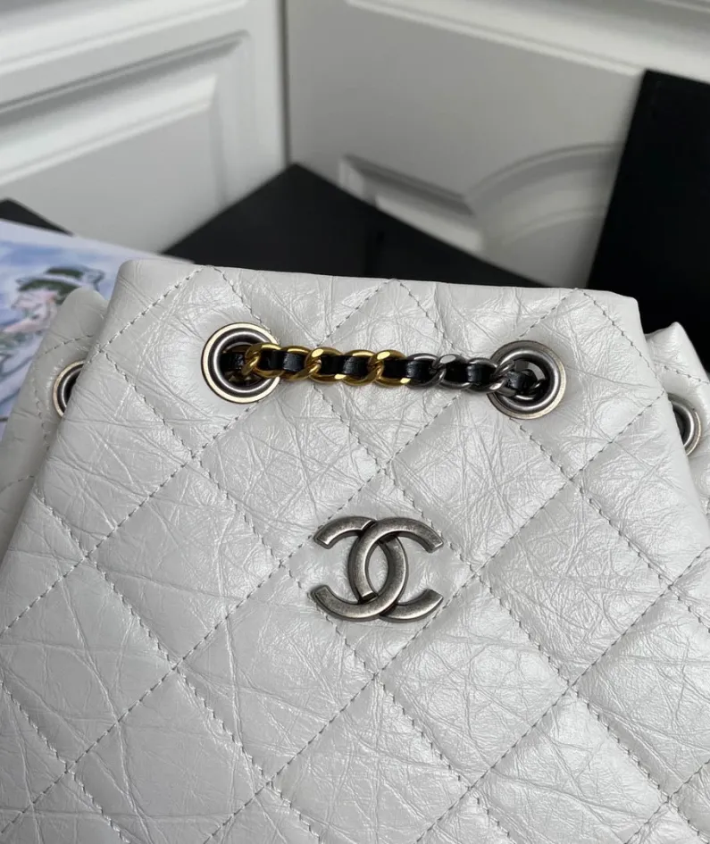 CHANEL retro backpack size:24*23*11.5