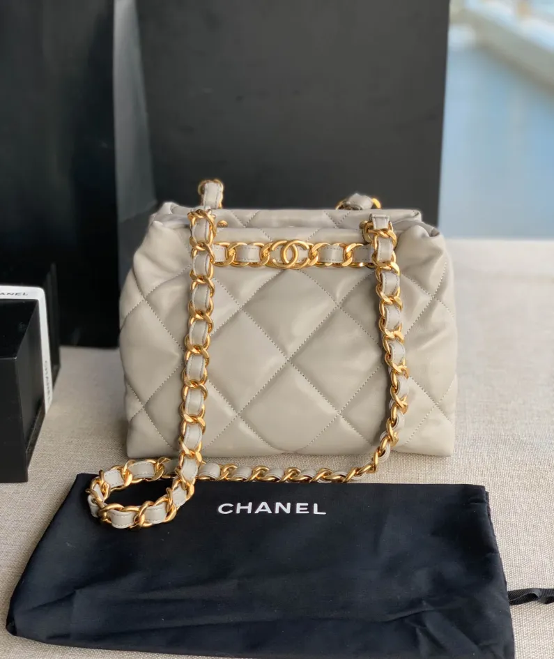 CHANEL shoulder bag Model: AS3502 Size: 24X29X10Cm