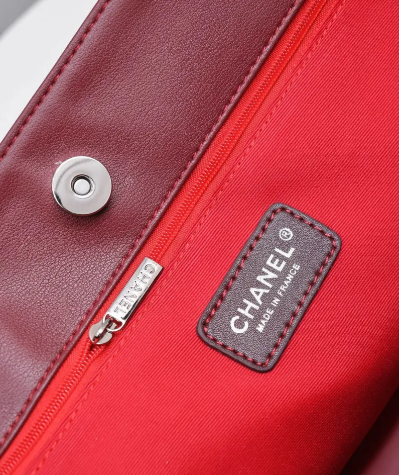 Chanel Style: 9068 Size: 42x29cm