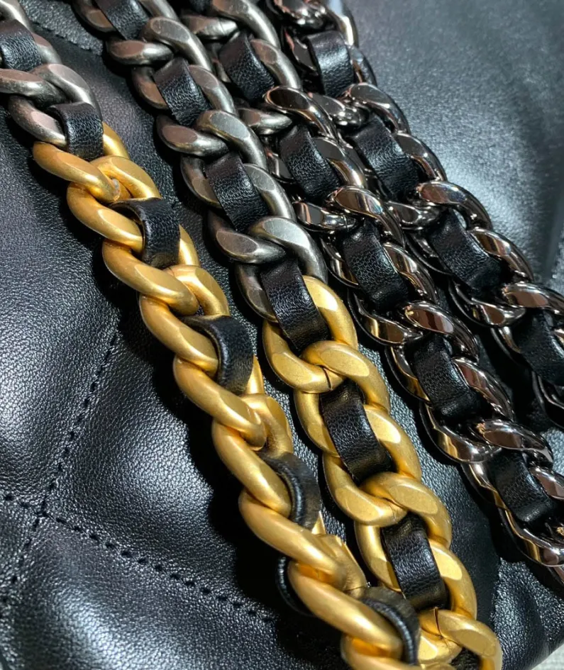 Lambskin Model: AS3519 Size: 30*37*10cm