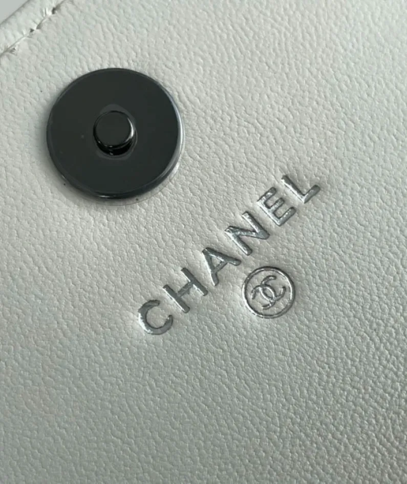 Lambskin Size: 9cmx11cmx3.8cm
