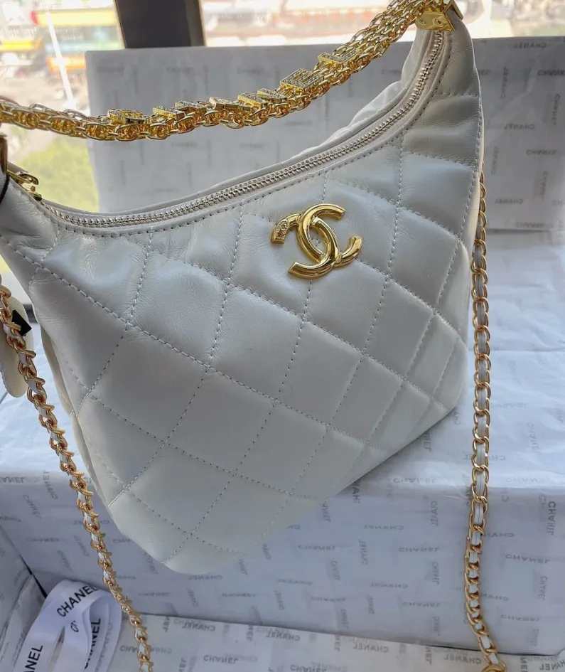 Chanel Style: 205 Size: 23x21cm