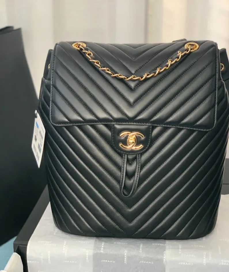 CHANEL Sheepskin Model: 91122# Size: 30X25X15CM