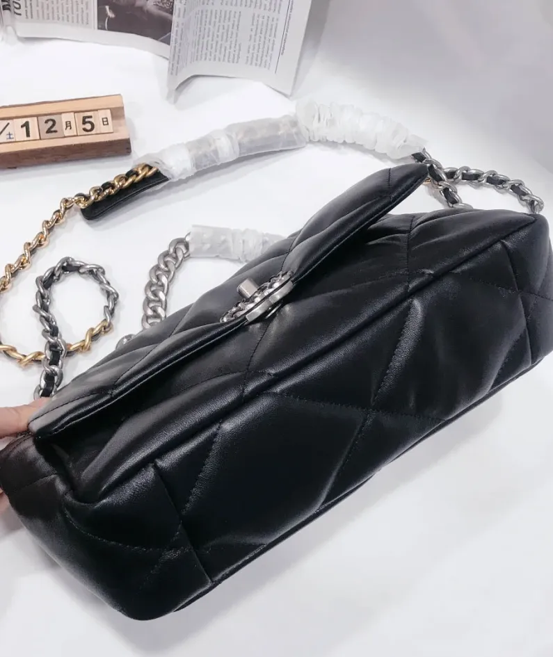 chanel one shoulder messenger bag Size: 30*19*9 25*17*8 22*14*7