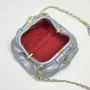 Chanel size: 22x16cm