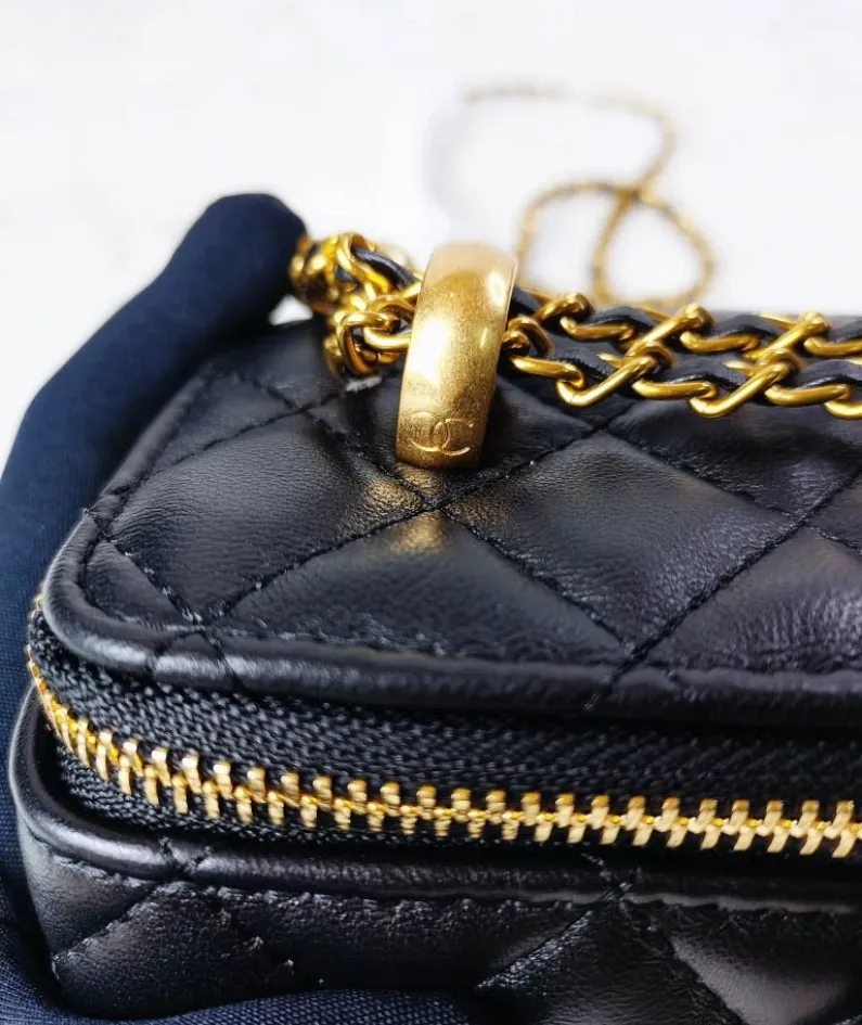 Chanel Portable Makeup Size: 17*9.5*7cm Style: 5864